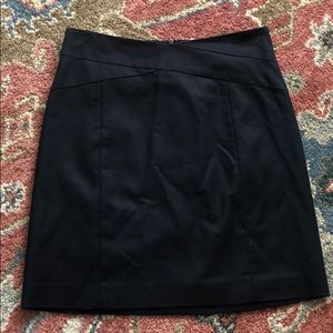 Banana republic black skirt size 4 so cute